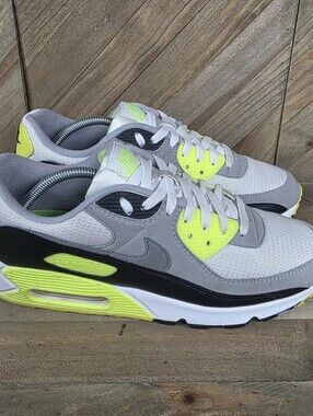 Nike Air Max 90 OG Volt Mens Athletic Sneakers Size 11 CD0881-103 Volt Green